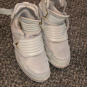 Nike Jordan 23 Basketball Shoes Light Bone Size 10